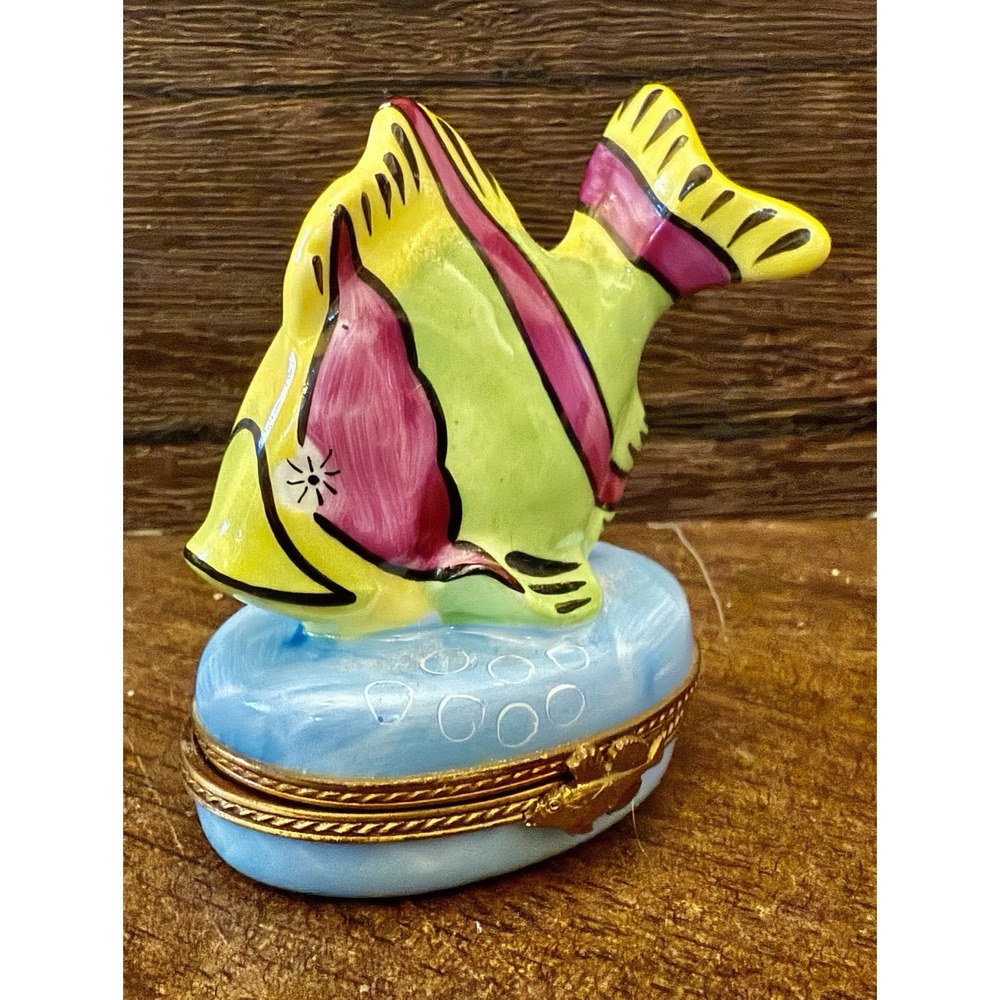 Limoges France Tropical Angel Fish Trinket Box LS Peint Main Hinged Handpainted